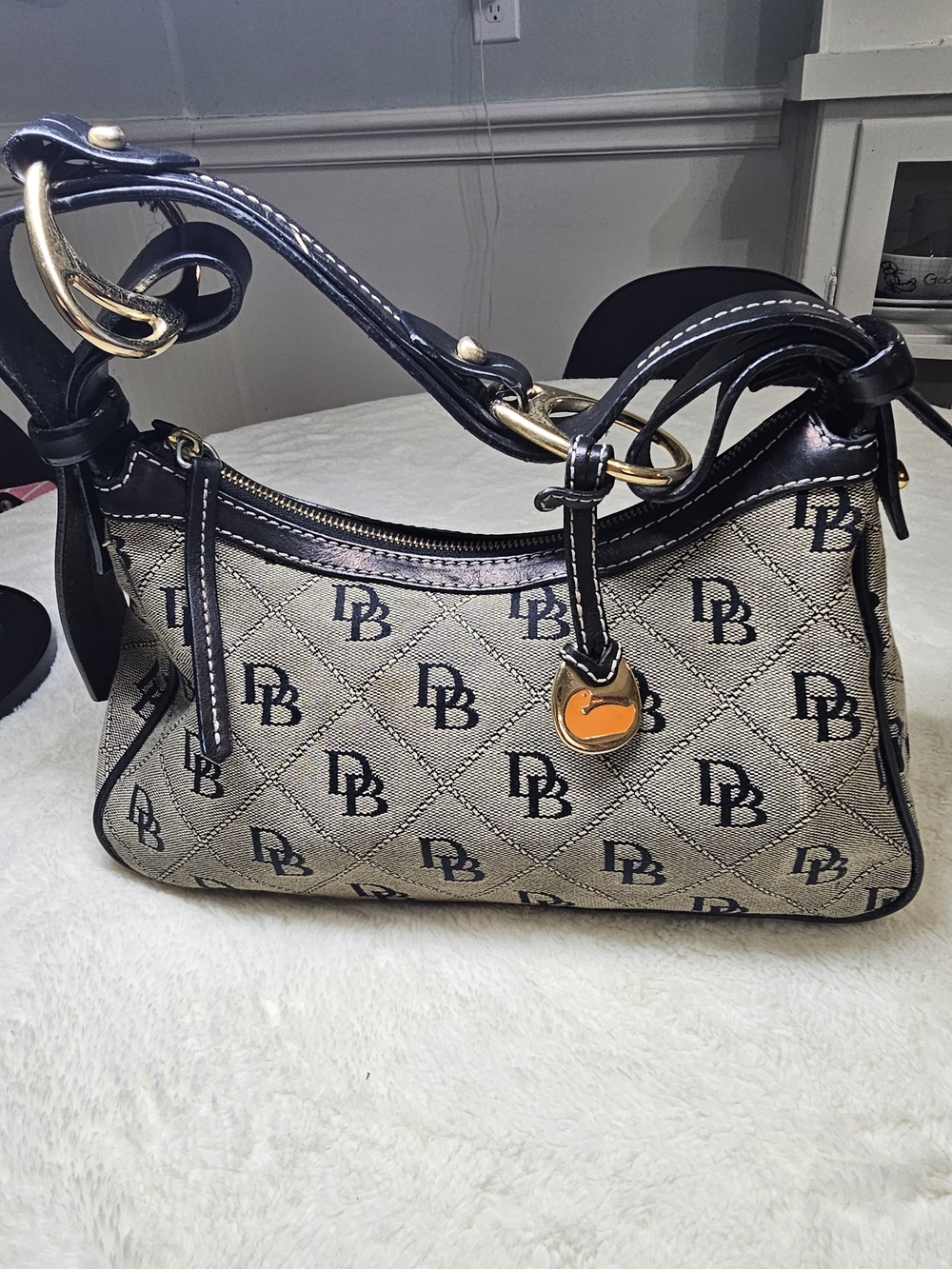Shoulder Bag.